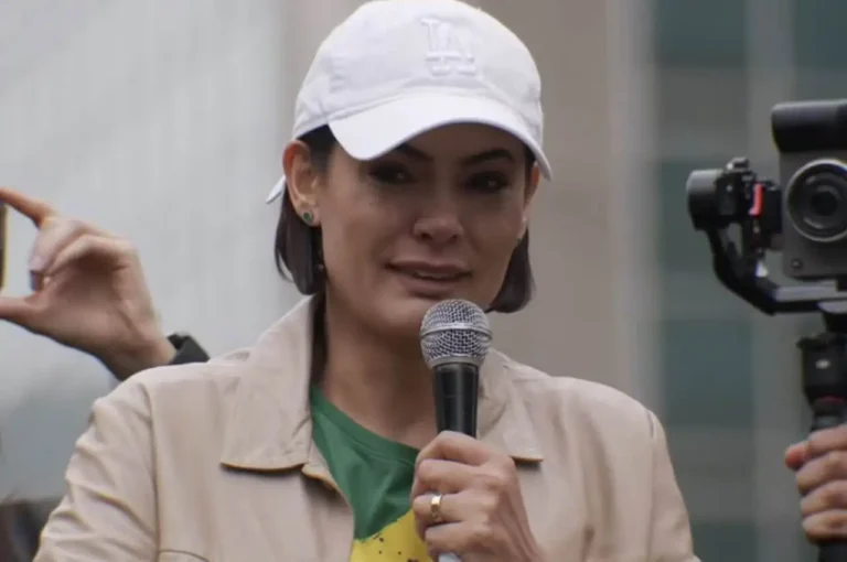 Michelle Bolsonaro reclama de restrições a cultos em sua casa e fala em perseguição religiosa