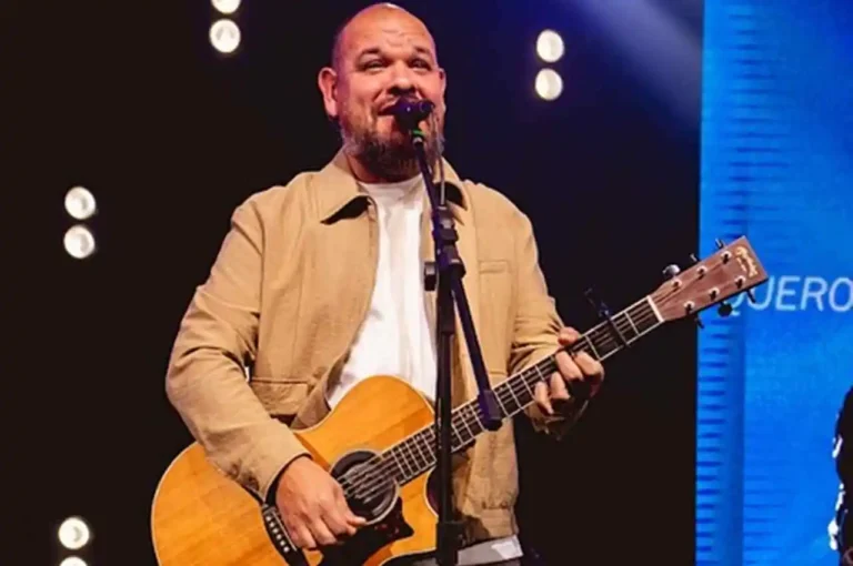 “Estamos de Pé” faz história e consagra Marcus Salles no gospel nacional
