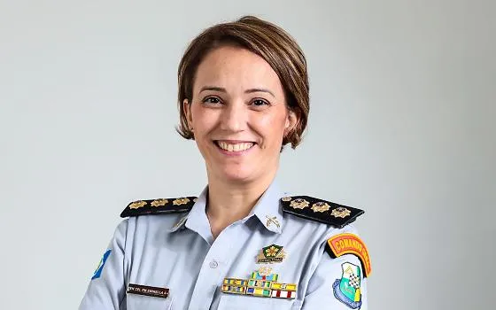 Prefeita Flávia Moretti exonera chefe de gabinete Prefeita exonera chefe de gabinete com efeito retroativo