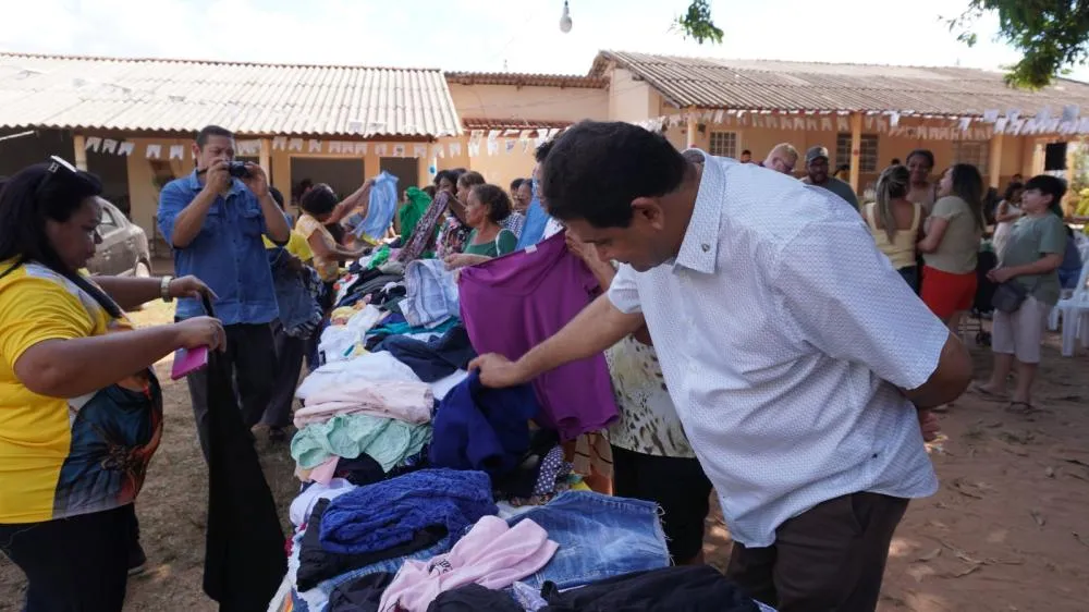 Mais de mil pessoas são atendidas em edição do Bazar Solidário em Várzea Grande 