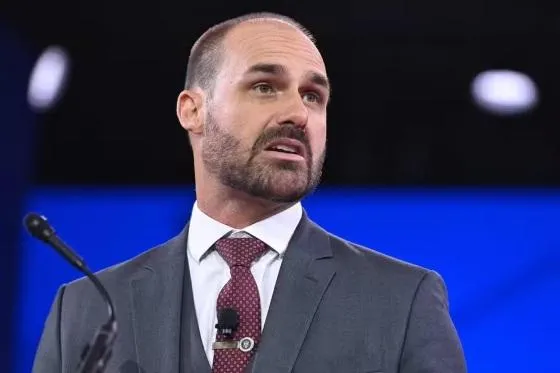 STF condena Eduardo Bolsonaro a 4 anos e 2 meses por coação à Justiça