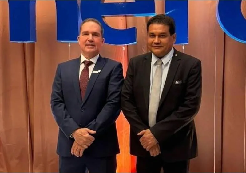 Presidente Wanderley Cerqueira e comitiva de vereadores prestigiam posse de Tião da Zaeli na Fecomércio-MT