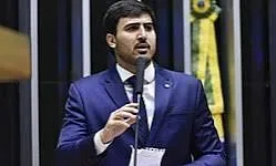 Emanuelzinho propõe indenização de 12 salários para demitidos por votar em Lula